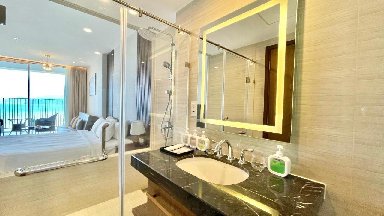 Rollton Ocean View Apartment Nha Trang Bagian luar foto