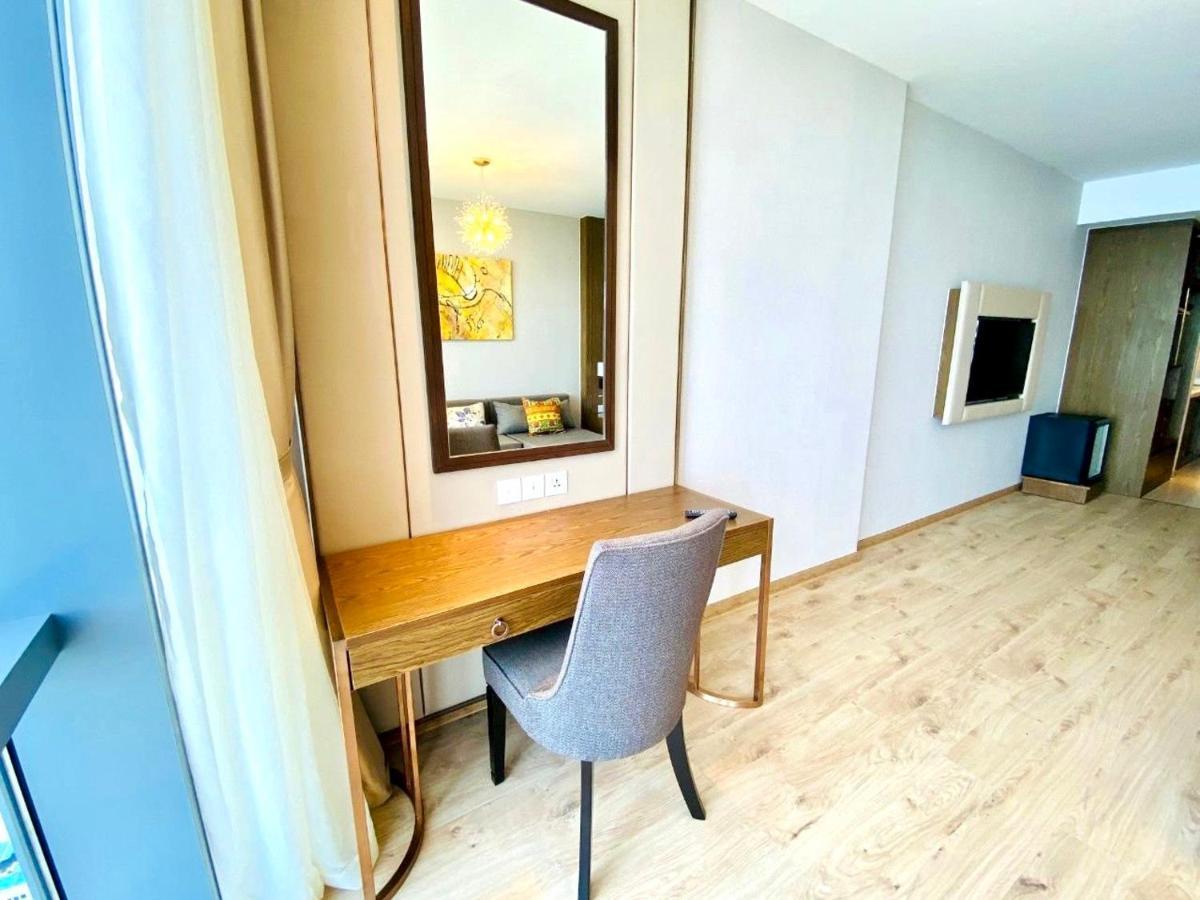 Rollton Ocean View Apartment Nha Trang Bagian luar foto