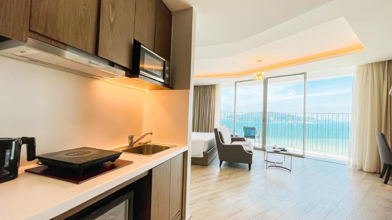 Rollton Ocean View Apartment Nha Trang Bagian luar foto