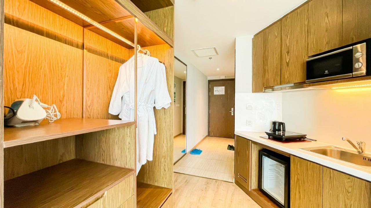 Rollton Ocean View Apartment Nha Trang Bagian luar foto