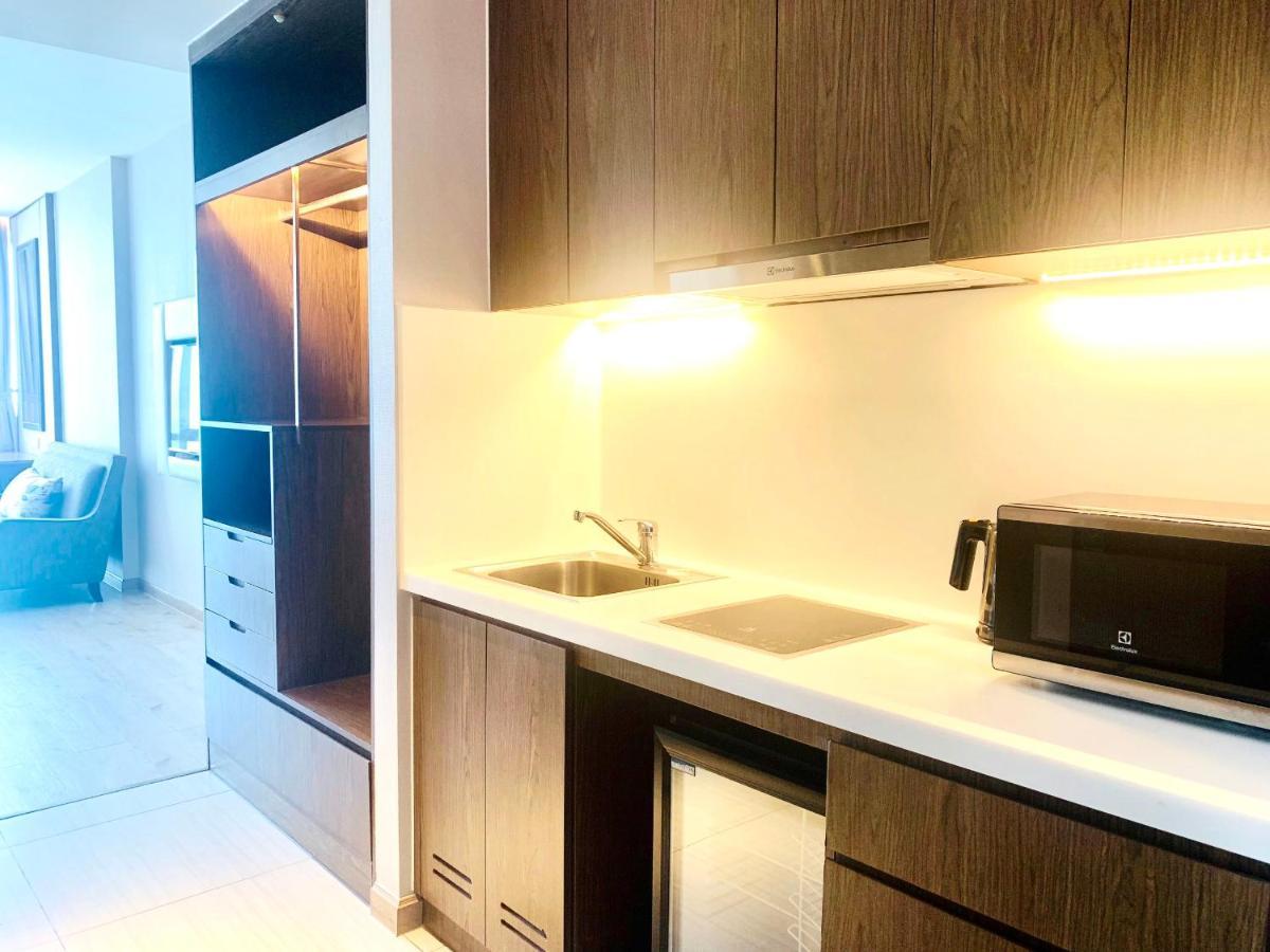 Rollton Ocean View Apartment Nha Trang Bagian luar foto