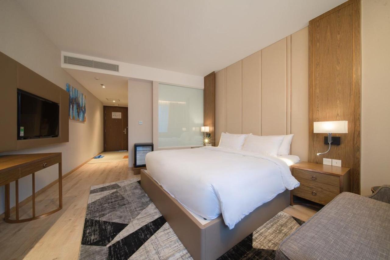Rollton Ocean View Apartment Nha Trang Bagian luar foto